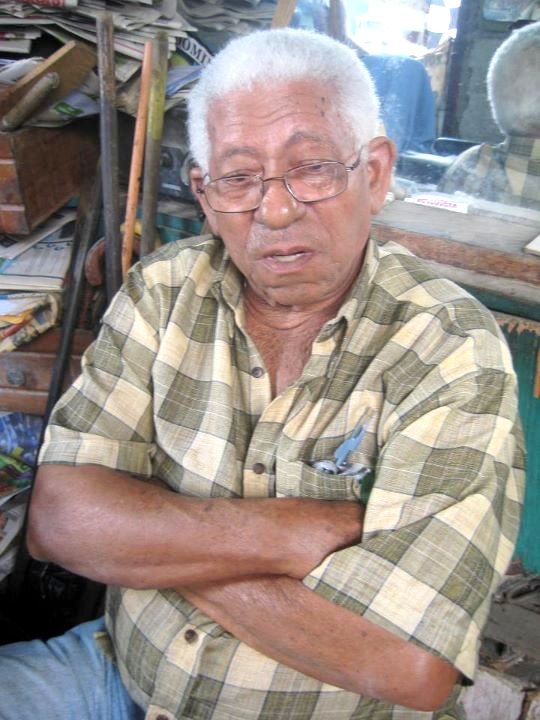 Pedro Herrera, el barbero del pueblo mocano